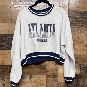 Hollister Over-Sized Crop Fleece Sweatshirt Atlanta, Georgia Graphic - Size M